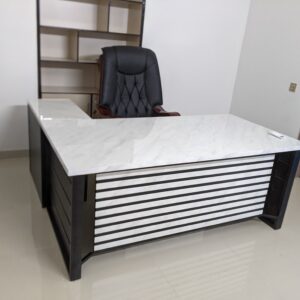 VerdeLine Office Desk