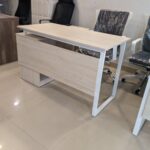 Linea Studio Desk
